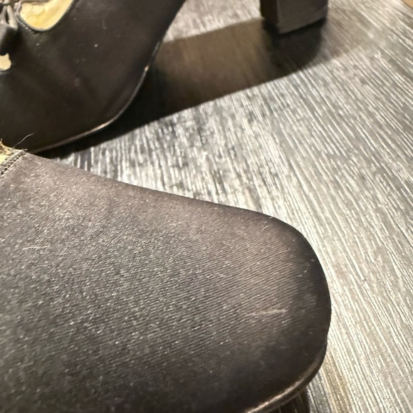 Lord & Taylor Black Heels Rhinestone Bow Sz 7 - Picture 9 of 15